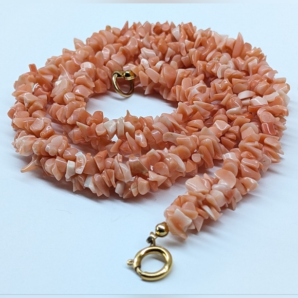 18" Vintage Hawaiian Angel Skin Coral Twist Chip 3 Strand Torsade Necklace 47.8g - Picture 1 of 5